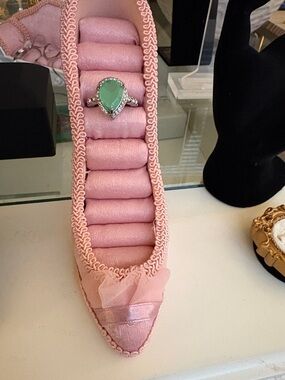 Teardrop Green Stone Ring in Silver Setting